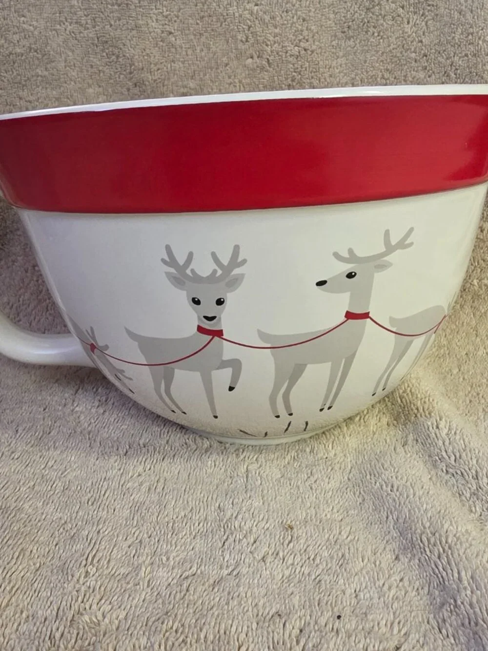 The Bake Shop CHRISTMAS Reindeer Large Batter Bowl Mixing Handle Spout